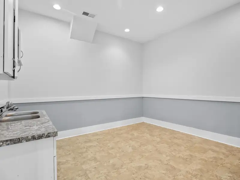 Versatile Office Space for Lease in Pawleys Island Near Highway 17