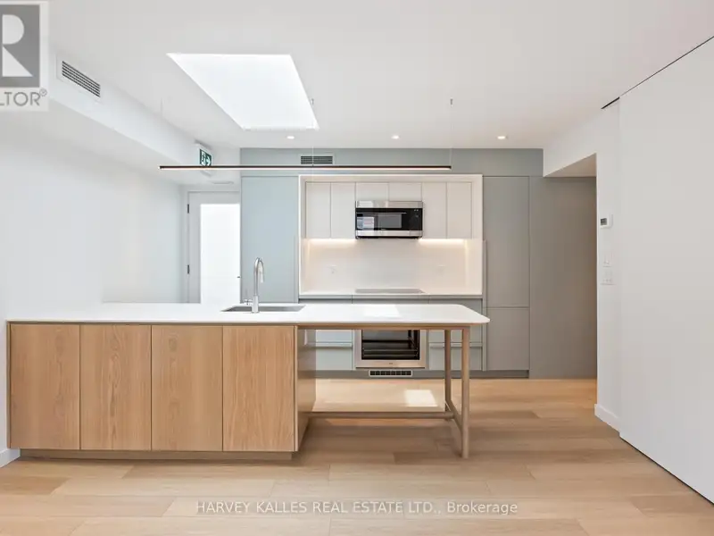 Modern Two Bedroom Suite in Bedford Park with High-end Finishes and Great Amenities