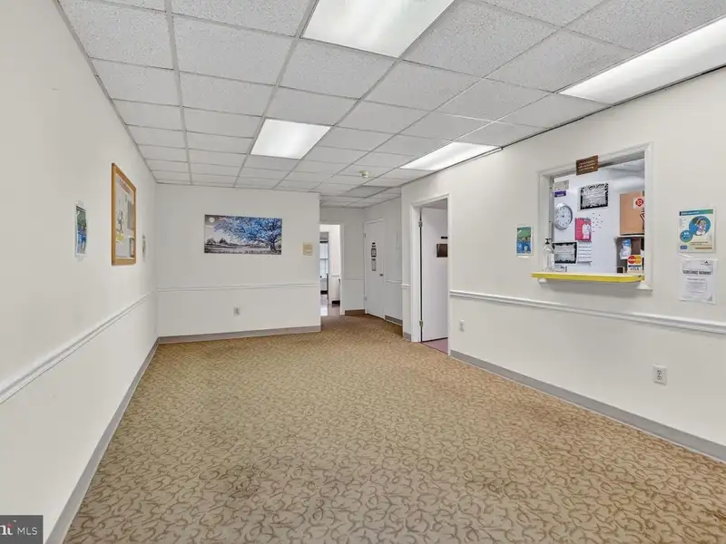 Affordable Office Suites Near Joint Base Andrews - Dual Suites with Separate Entrances