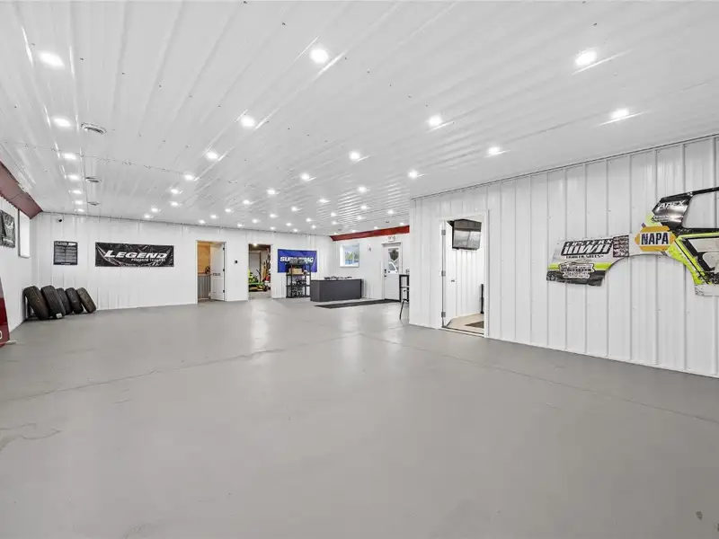 Commercial Building on Highway 20 Near Jesup, Ia with 4 Acres of Potential