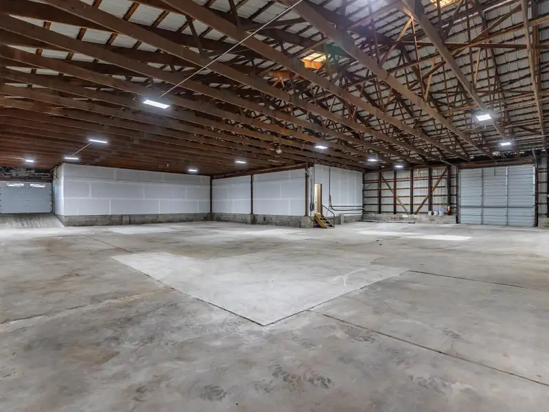 Versatile B1 Zoned Office and Warehouse Space in High-traffic Cedar Lake Location