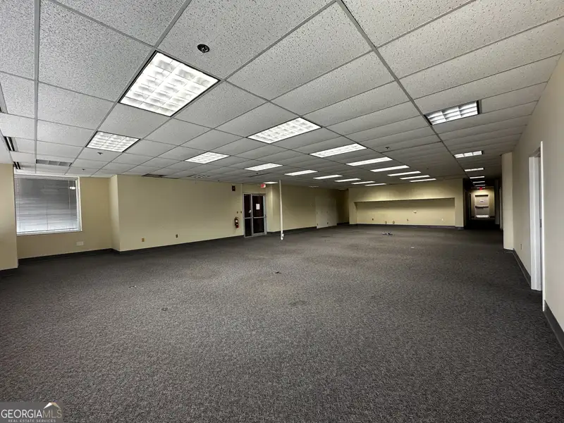 Spacious 4400 Sq Ft Office Space with Utilities Included