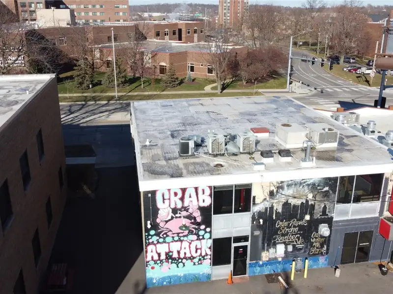 Commercial Lease Opportunity with Flexible Terms in Prime Location