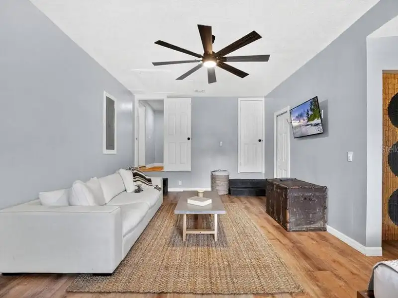 Charming Airbnb Home Near Downtown Orlando with In-law Suite and Expansive Backyard