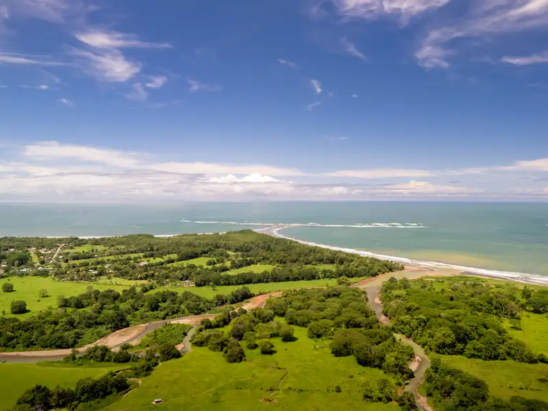 Ocean View Property with Commercial Zoning in Central Uvita – 2br, 2ba Home on 3.534 Acres