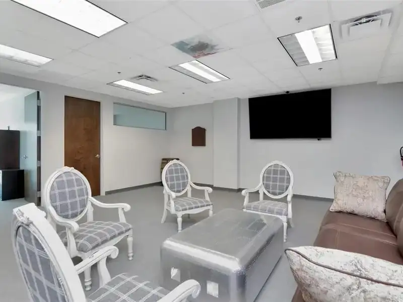 Office Condo in Downtown Tampa's Channel District with Parking and Retail Amenities