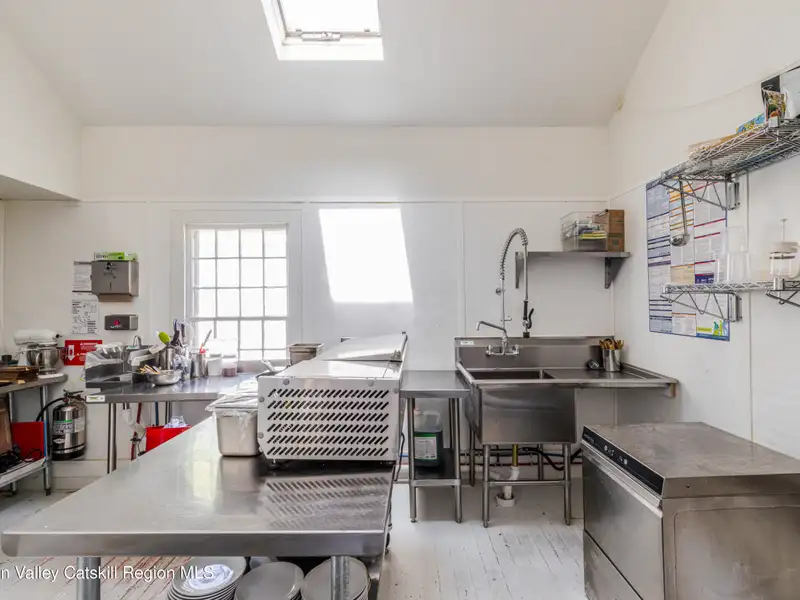 Historic Mixed-use Landmark in Kinderhook Village with Restaurant and Flexible Suites