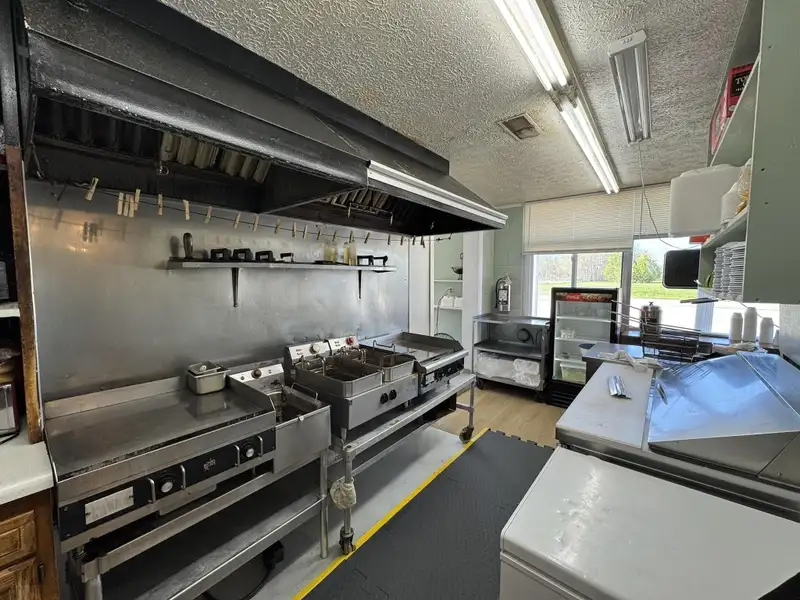Established Family Restaurant with Drive-thru Near Lake Cumberland Marina