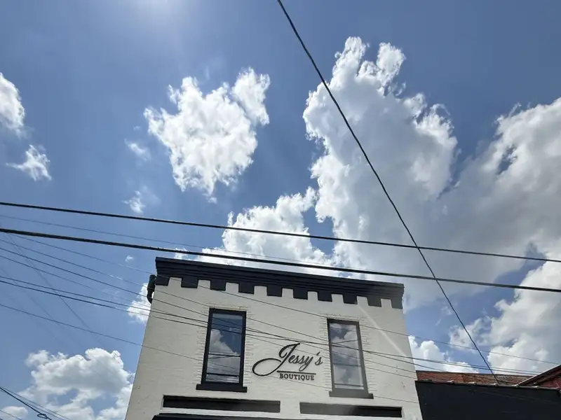 Retail Building for Sale in Downtown Lebanon - Upgraded Space with Office Area