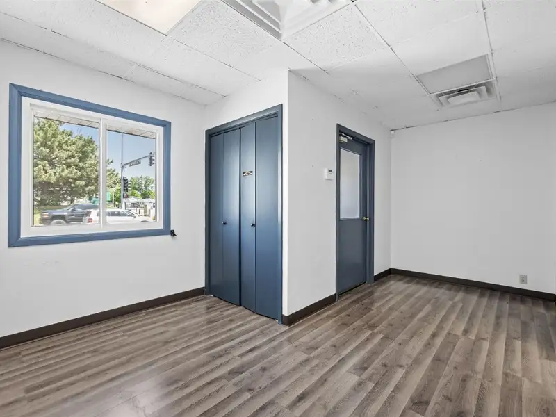Flexible Office/retail Space for Lease in High-traffic Location, Edgewood Rd Sw