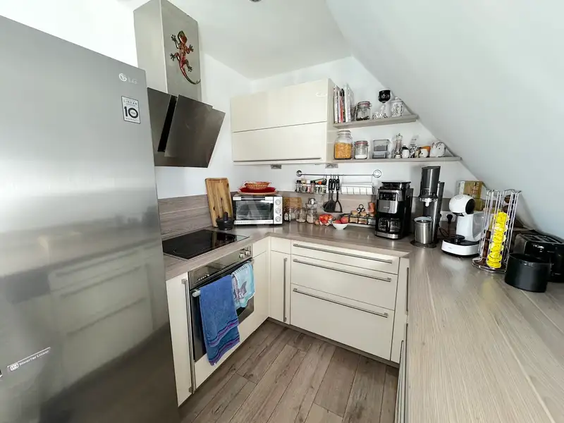 Mixed-use Property with Snack Bar and Apartment on Peenemünde Harbor Promenade