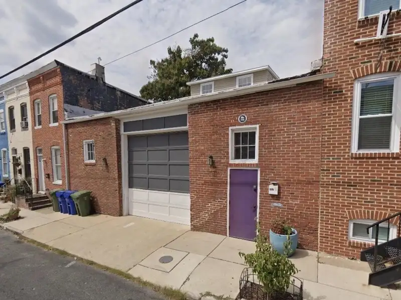 Historic Pigtown Warehouse - 4,176 Sq Ft with Drive-in Garage Doors