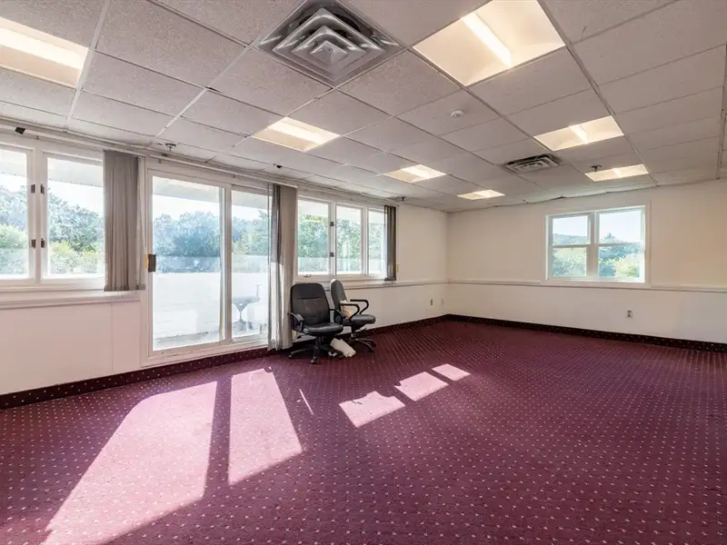 4th Floor Office Space for Sale in North Andover with Prime Visibility and Natural Light