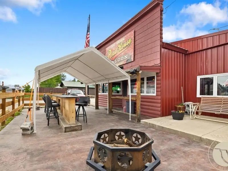 Renovated Saloon with Licenses Near Red Lodge and Beartooth Highway, Includes Living Space