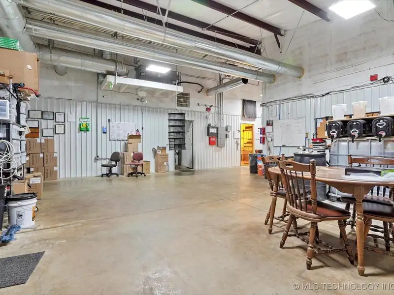 Modern Industrial Property on 9 Acres with Versatile Space and Expansion Potential