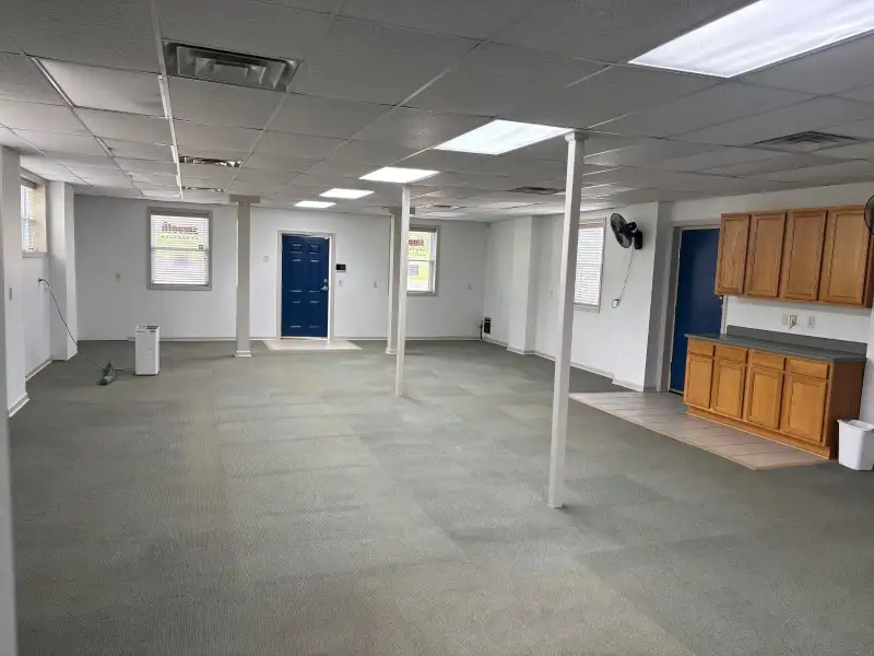 Versatile 2,150 Sq Ft Commercial Space in Prime General Business Location