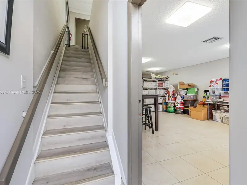 Office Warehouse with Dedicated Space in Kendall Park Commercial Area