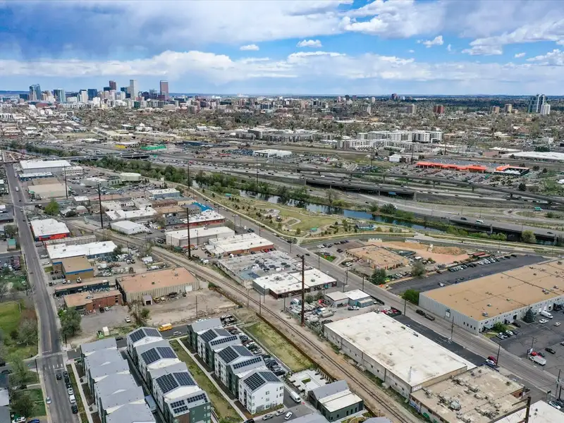 Centrally Located Multi-tenant Flex/warehouse Property in Denver, Colorado