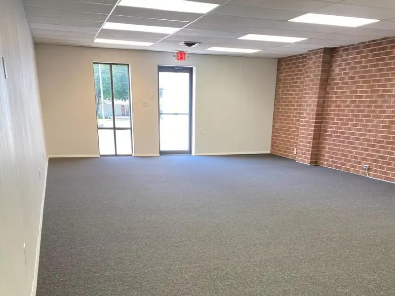 Commercial Space with 2300 Sq Ft, Meeting Room, Offices, and Ample Parking