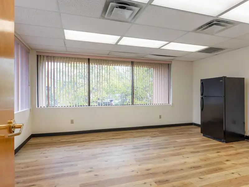 Cleveland, Tn Office Suites for Lease - Newly Remodeled, 2,400 & 2,164 Sq Ft