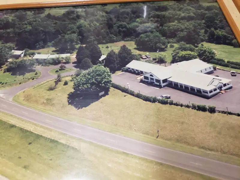 Versatile Retail Gift Shop and Cottages on 7.95 Acres with Mountain Views