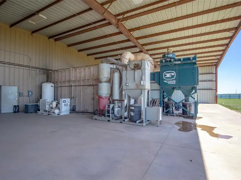 Turnkey Industrial Facility on 322 Acres Near El Reno and Weatherford, Oklahoma