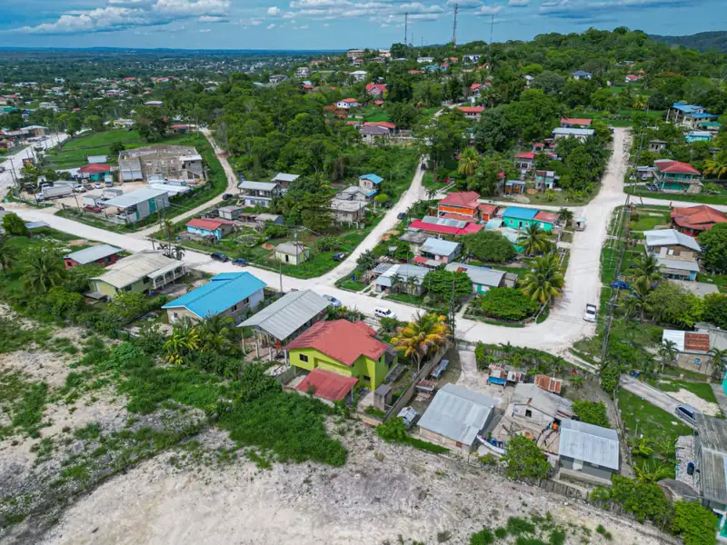 Versatile Residential/commercial Property in Kontiki Area, San Ignacio