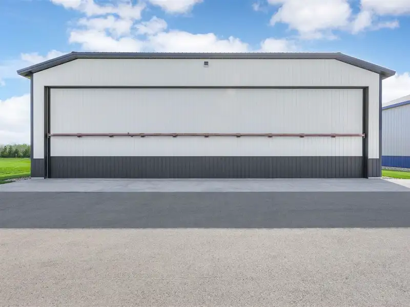 Newly Built Luxury Airplane Hangar in Marion Aircom Commercial Park with Private Runway Access