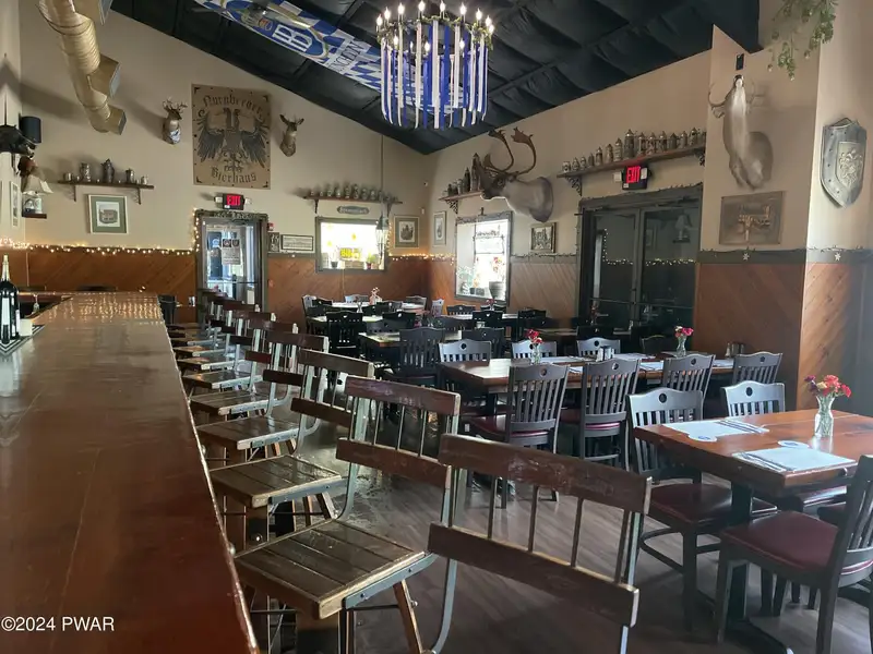 Turn-key Restaurant with Liquor License on 26 Acres in Lake Ariel, Pa