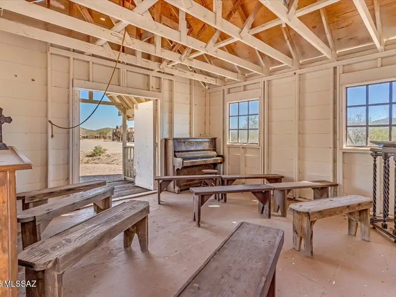 Gammons Gulch: Authentic Old West Movie Set and Museum Experience