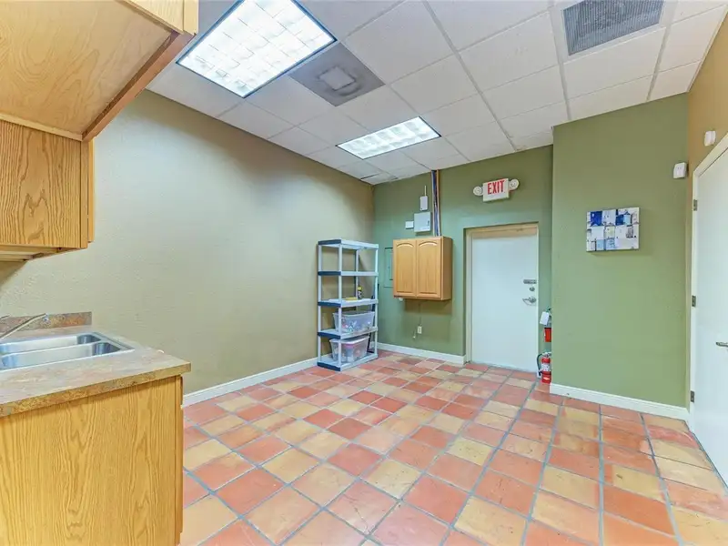 Professional Office Condo in Centrally Located Largo, 1830 Sq.ft with 7 Private Offices
