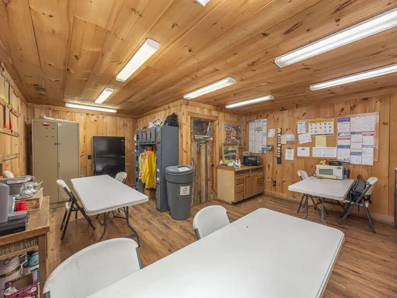Mixed-use Industrial Property with Office, Storage, and Apartments in Bethel, Nc
