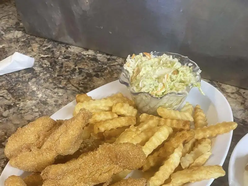 Established Family Restaurant with Drive-thru Near Lake Cumberland Marina