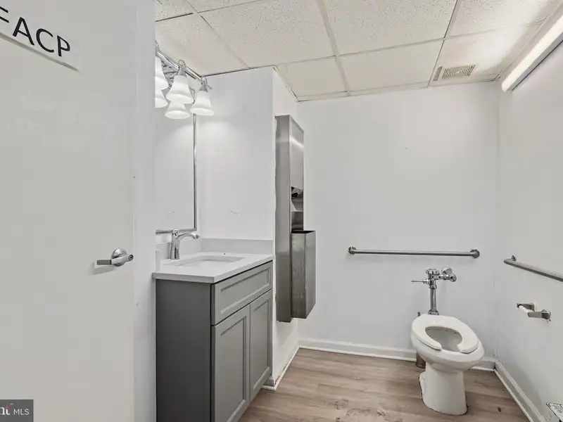 Commercial Building for Sale in Annandale - 8,202 Sq. Ft., Zoned C-3, Corner Lot