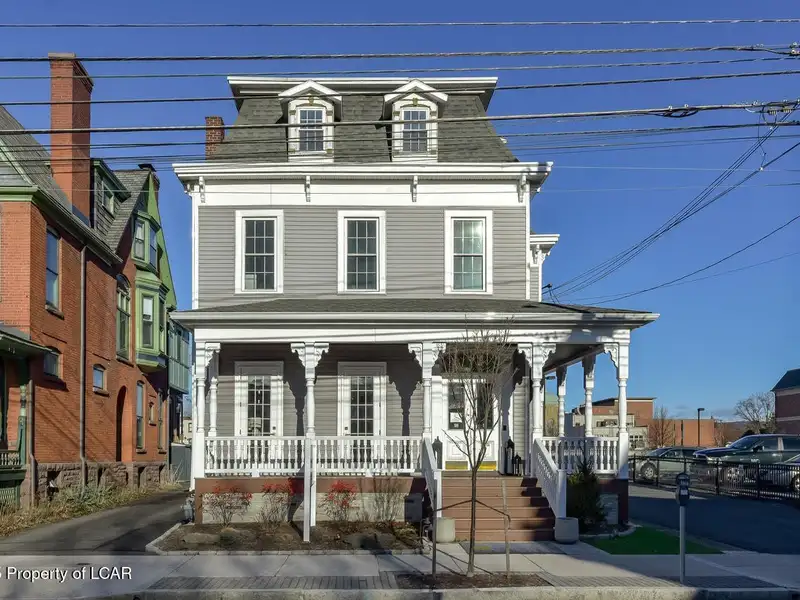 Renovated Downtown Office Building with Ample Parking for 10 Cars