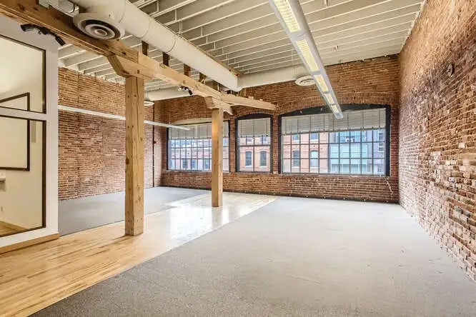 Historic Office/retail Building in Lodo, Denver - 11,012 Sq Ft with Leased Retail Space