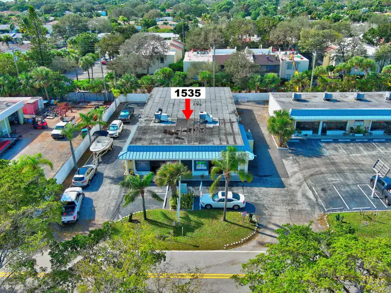 Commercial Investment Property in High-demand Jupiter, Fl - 13,027 Sq. Ft.