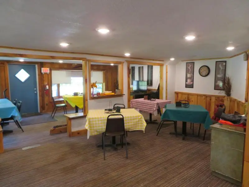 Turnkey Bar/restaurant with 2-bedroom Apartment and Development Potential in Northwoods