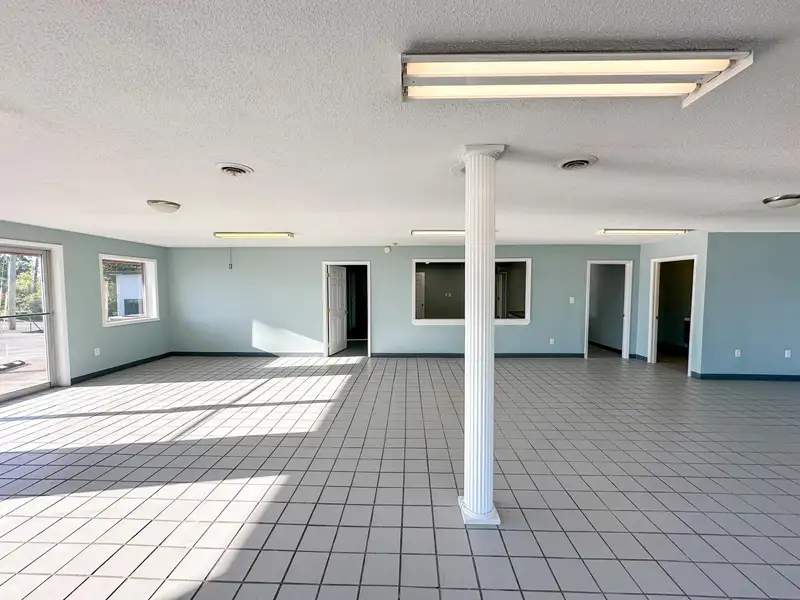 Versatile Commercial Property on Highway 25 N, Corbin with Showroom and Office Spaces