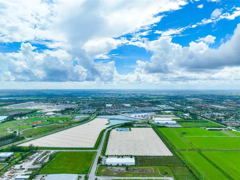 New 2,640 Sq. Ft. Warehouse in Homestead, Fl - Ideal for Storage and Business Operations