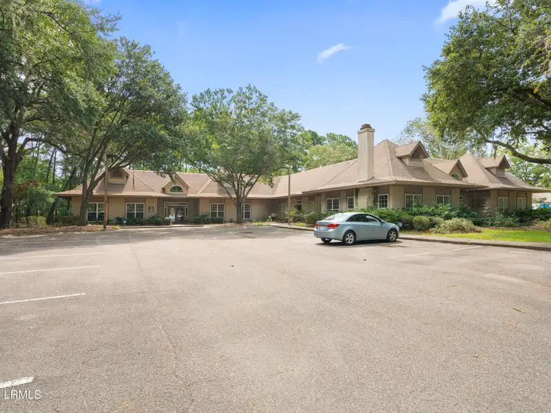 Multi-use Building with Long-term Tenant and Warehouse/office Space in Prime Location