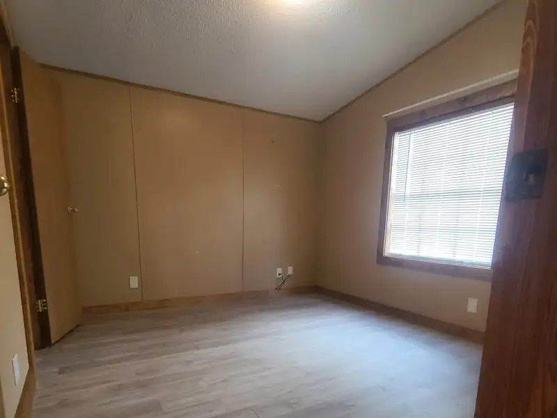 Income-producing Duplex in Ingram, Tx with Positive Cash Flow and Privacy Fencing