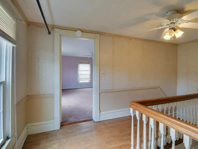 Versatile 6,724 Sqft Residential-commercial Property in Prime Location with Multiple Income Potential