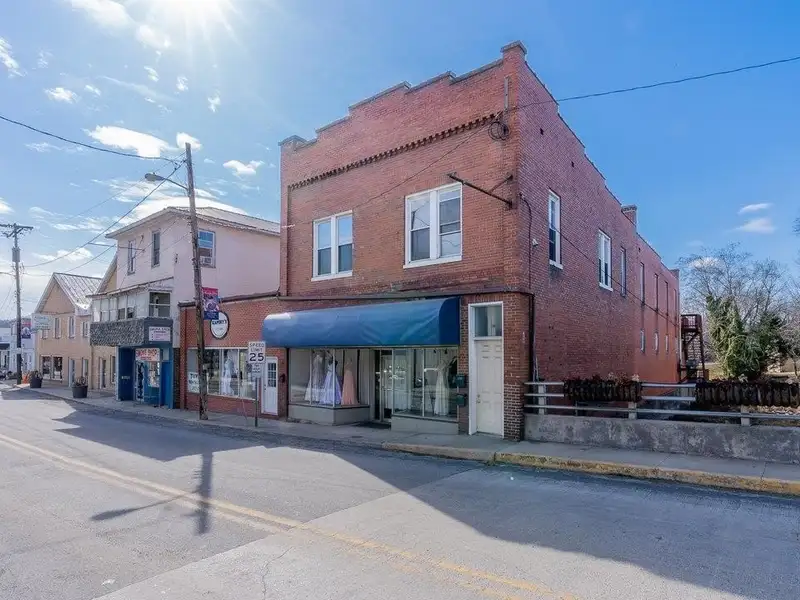 Multi-purpose Investment Building with Storefront, Venue, and Apartments in Petersburg, Wv