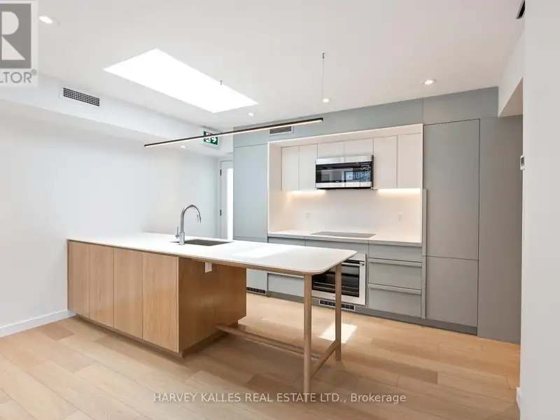 Modern Two Bedroom Suite in Bedford Park with High-end Finishes and Great Amenities