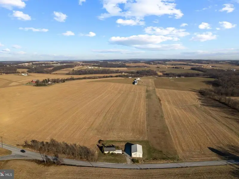 Baublitz Commercial Airport: 10 Acres with Hangars and Income Opportunities in York County, Pa