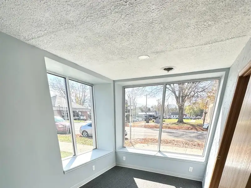 Remodeled Commercial Space on Main Street - 2500+ Sq Ft, 7 Rooms, Move-in Ready