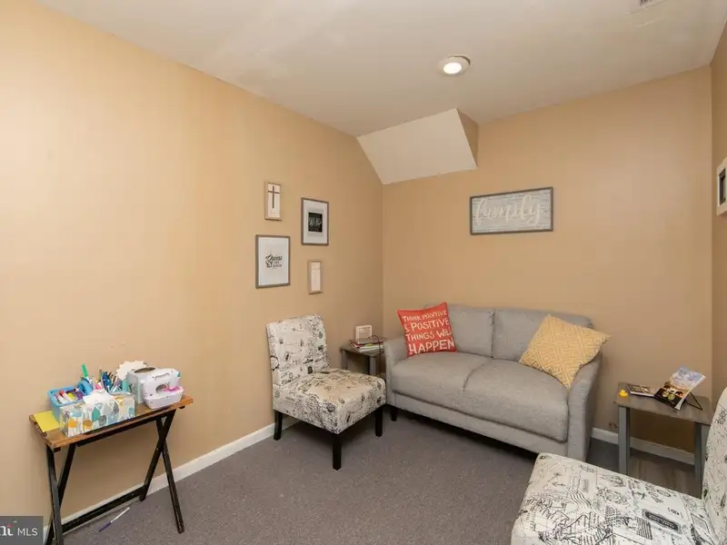 Bi-level Office Condo in Washington Township Professional Campus, Turnersville, Nj
