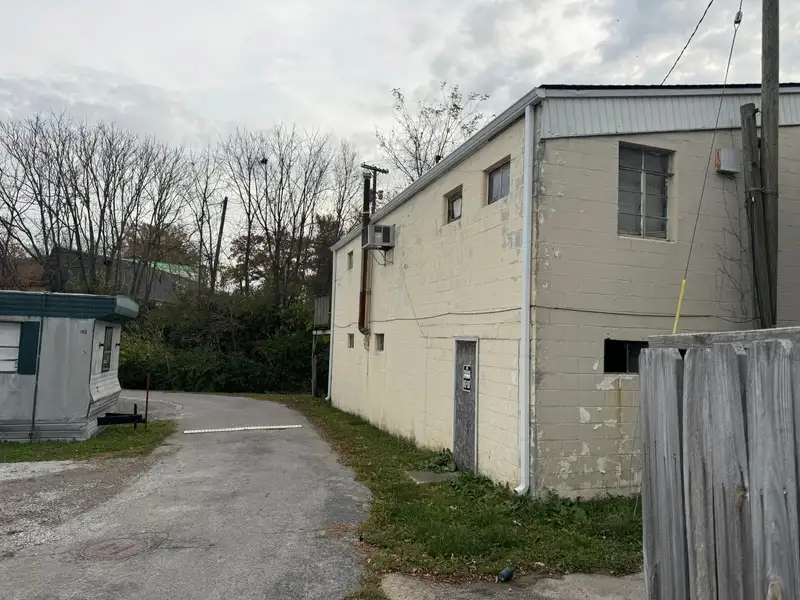 Downtown Georgetown Block Building with Parking, B-2 Zoning, 900 Sq Ft Per Level