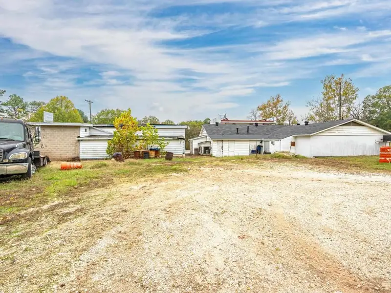 Commercial Property with Highway Frontage, Former Gas Station and Grocery in Magnet Cove